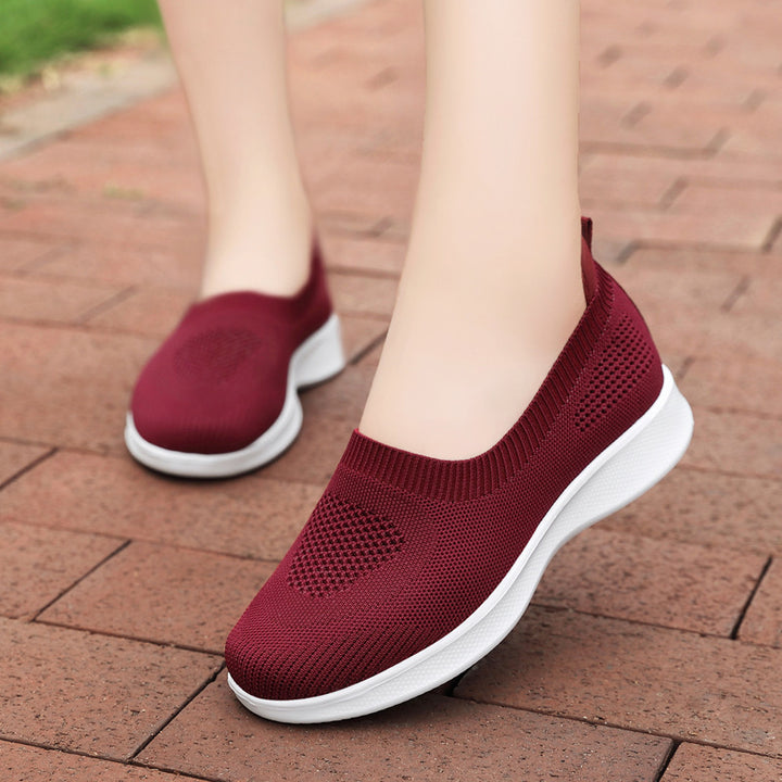 Women's seamless slip-on comfort shoe with elastic mesh upper and feather-light EVA outsole Mune Fashion