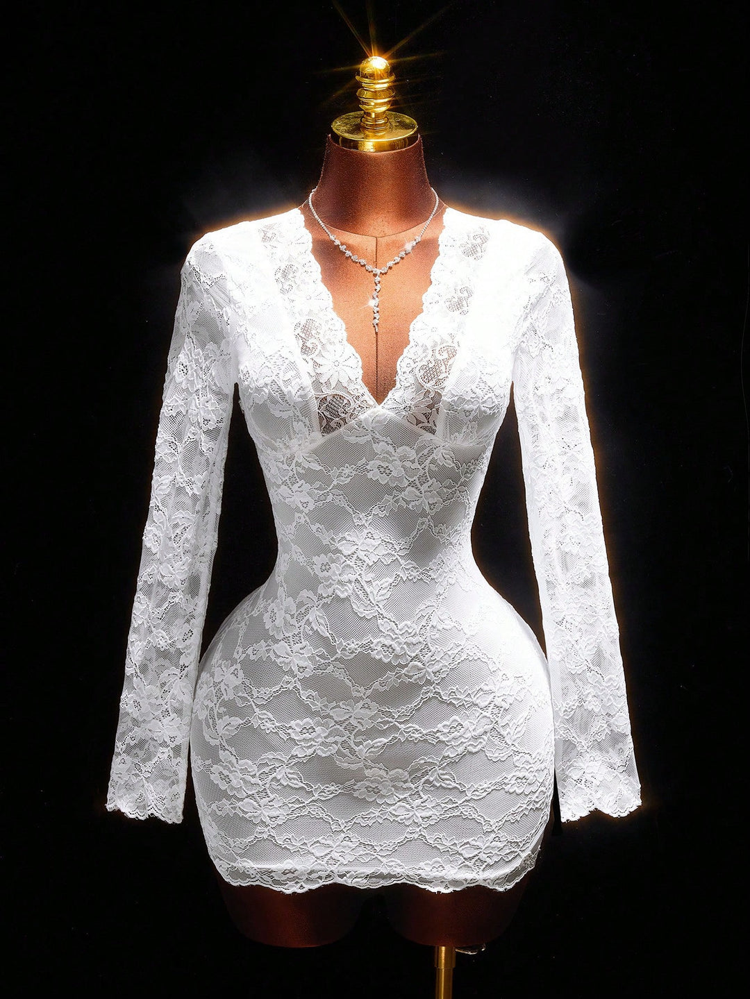Women nan short lace sheath dress with integrated corset and deep V-neck Mune Fashion