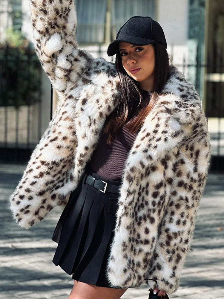 Women's short coat made of vegan high-pile faux fur with leopard print Mune Fashion