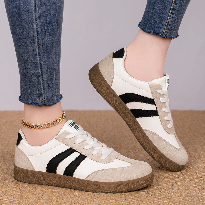 Men's retro sneakers with suede and textile upper material, classic three-stripe look and profile rubber sole Mune Fashion