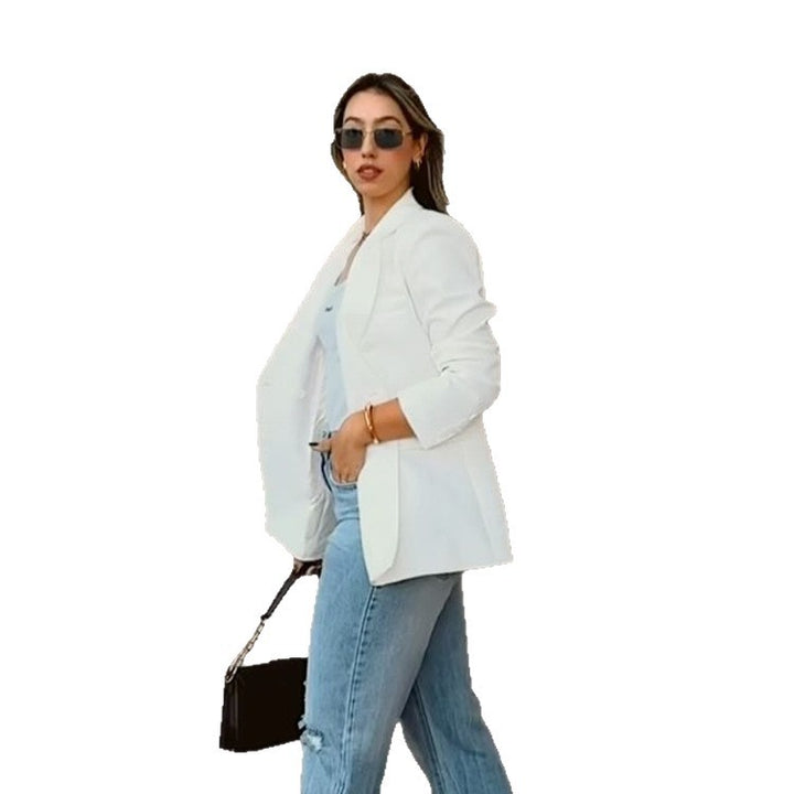 Women Fitted Double-Breasted Long Blazer with Light Shoulder Pads and Clean Lapels Mune Fashion