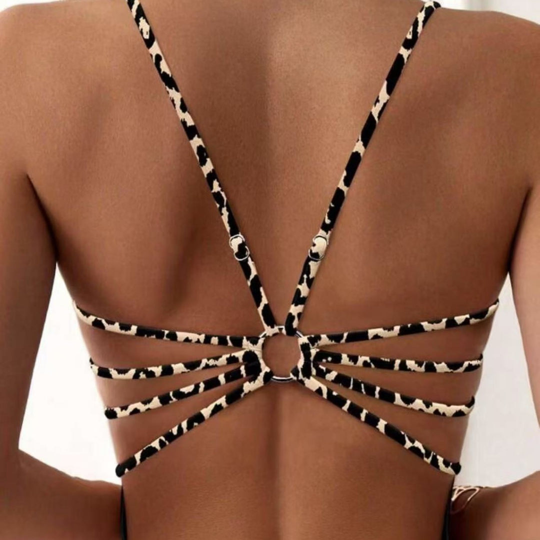 Women's One-Piece Swimsuit with Elegant Cut and Fashionable Lacing Details Mune Fashion