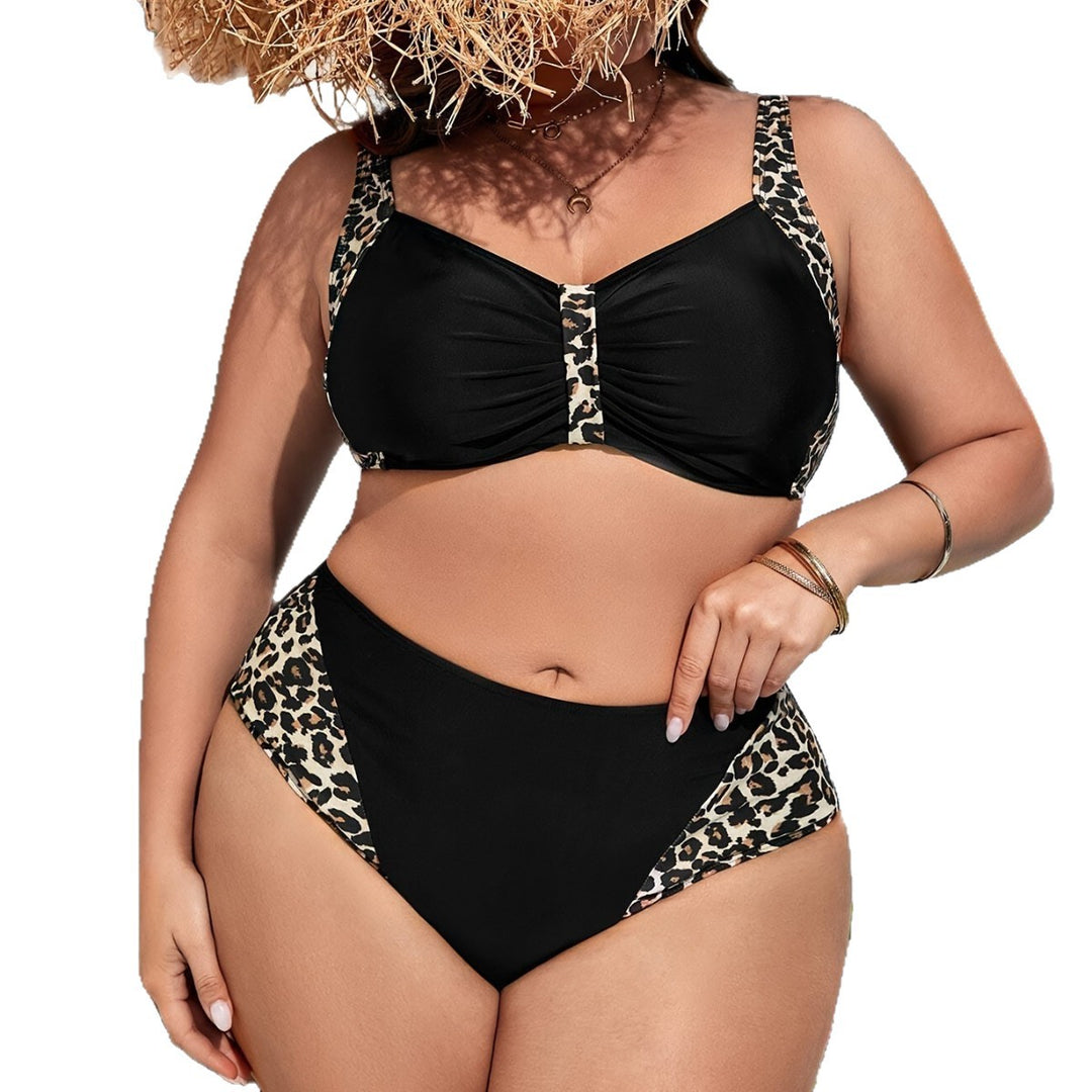 Women's bikini set with elegant ruffles and animal design Mune Fashion