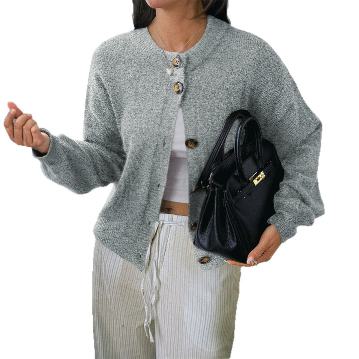 Women's cozy oversized knitted cardigan with horn button placket and round neckline Mune Fashion