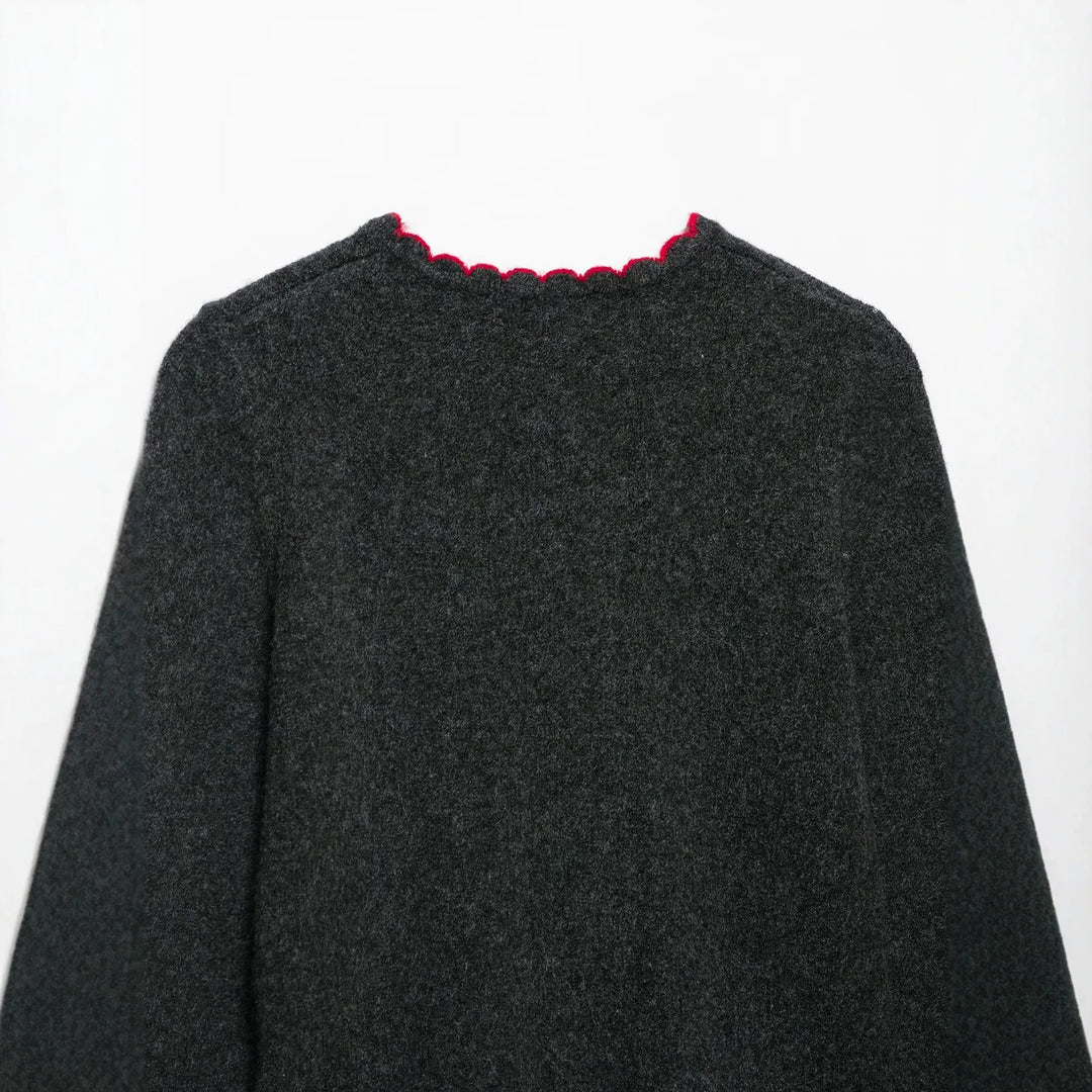 Ladies fine knit cardigan with shell edge and mother-of-pearl buttons Mune Fashion