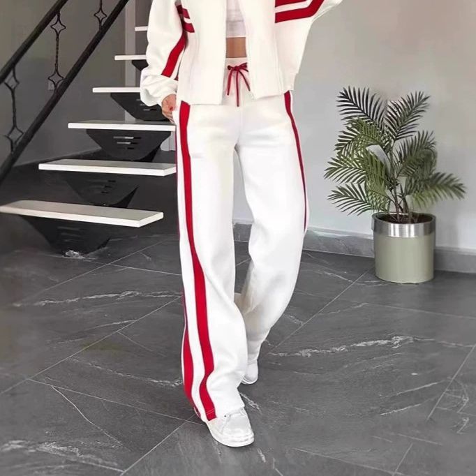 Women's athletic two-piece set made of French Terry with zipper cropped jacket and wide high-waist jogger Mune Fashion