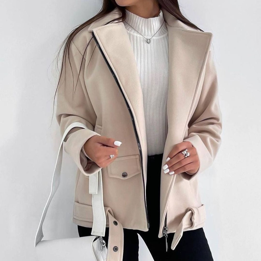 Women's short cut wool-look coat with concealed zipper, waist belt and patch pockets Mune Fashion
