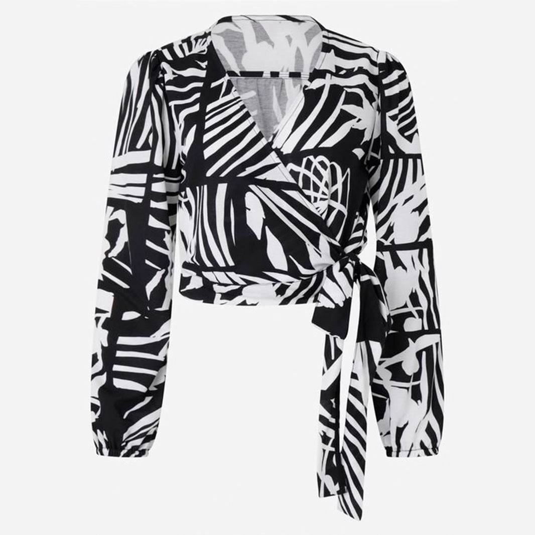 Women's short wrap blouse with V-neck and fitted tie belt Mune Fashion