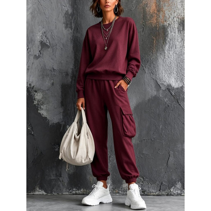 Ladies Lounge Set with Round Neck Sweatshirt and Cargo Jogger made of French Terry Mune Fashion