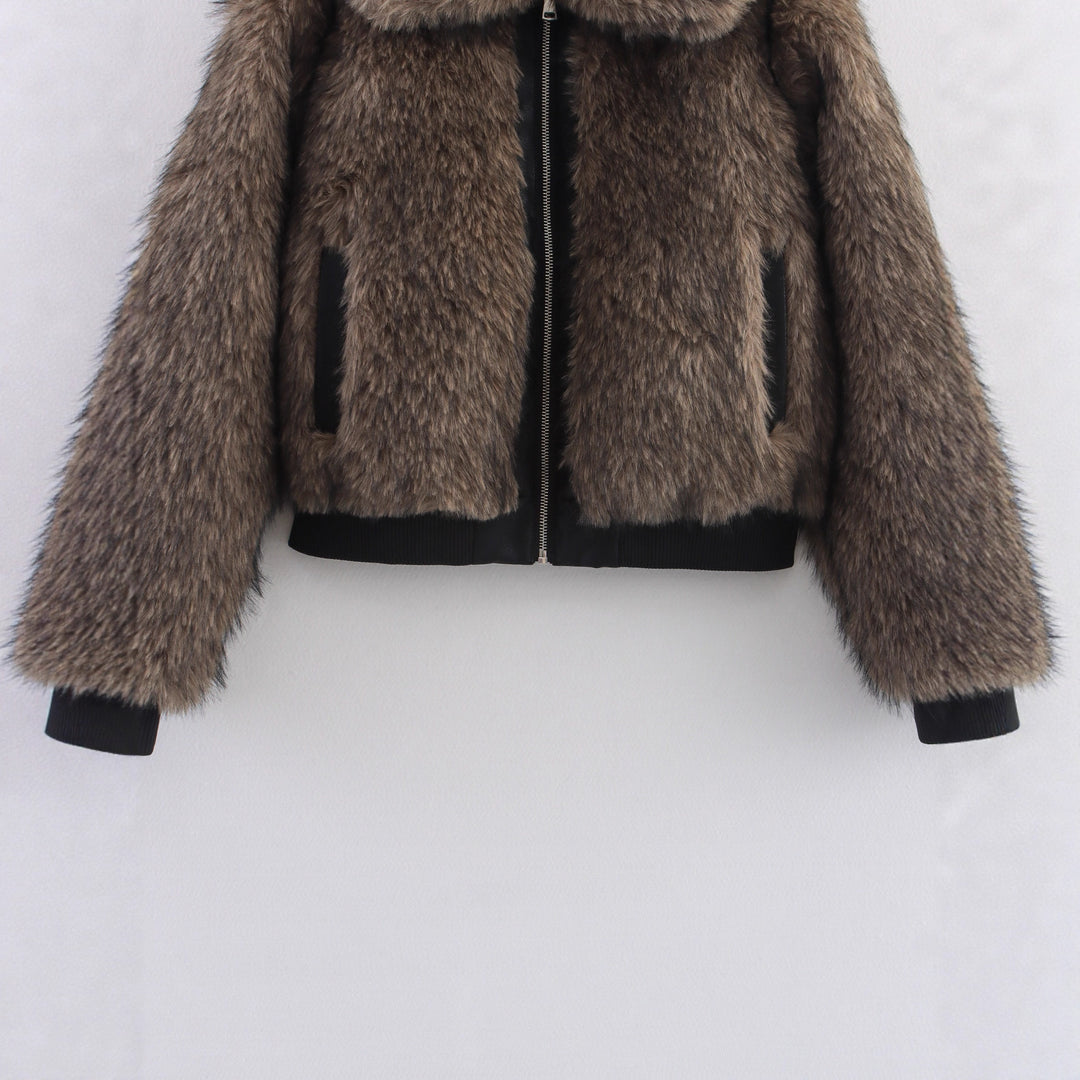 Women's short-cut faux fur bomber jacket with zipper and ribbed cuffs Mune Fashion