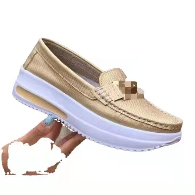 Damen Plateaulloafer mit modischem Schnallen-Detail und gepolstertem Komfortfußbett Mune Fashion
