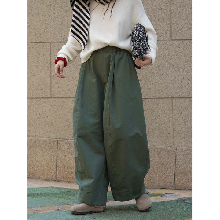 Women Wide High-Waist Pleated Culotte Pants with Subtle Button Placket Mune Fashion
