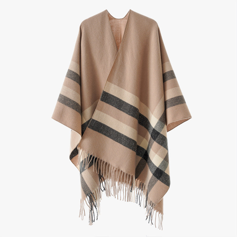 Women's wool blend cape poncho in oversized kimono with check pattern and fringe hem Mune Fashion