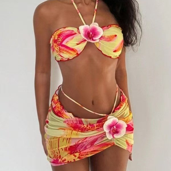 Women's bikini set with floral pattern and sophisticated wrap skirt Mune Fashion