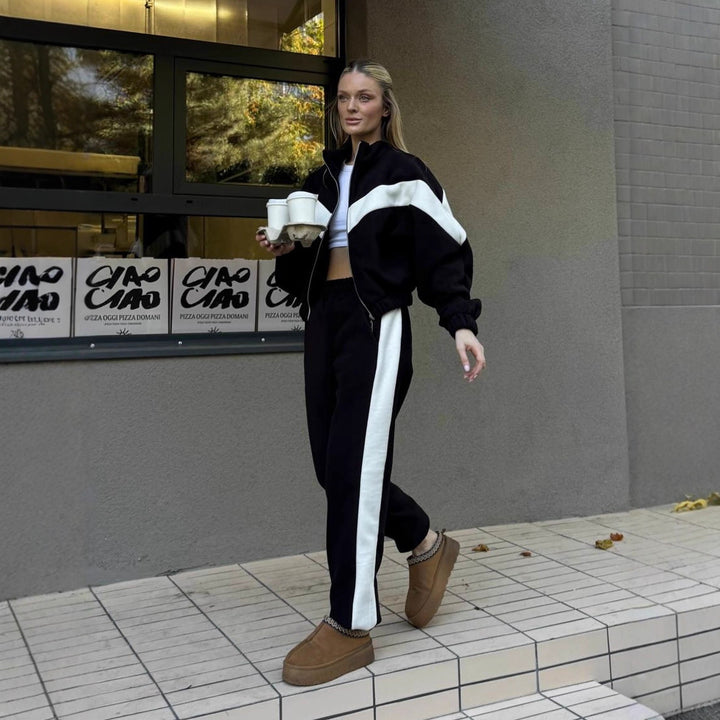 Women's Fleece Set Cropped Jacket with Zipper and Relaxed Jogging Pants Mune Fashion