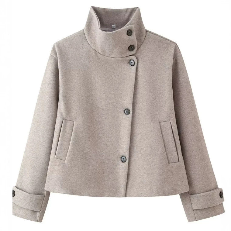 Women's short jacket in boxy cut with high standing collar and horn buttons Mune Fashion