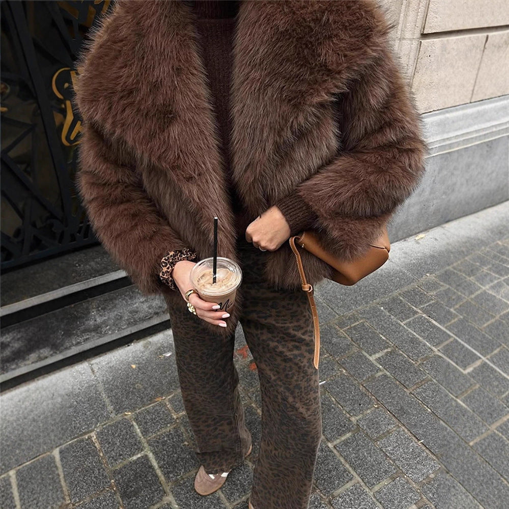 Women Short Voluminous Faux Fur Jacket in Boxy Cut with Large Shawl Collar Mune Fashion