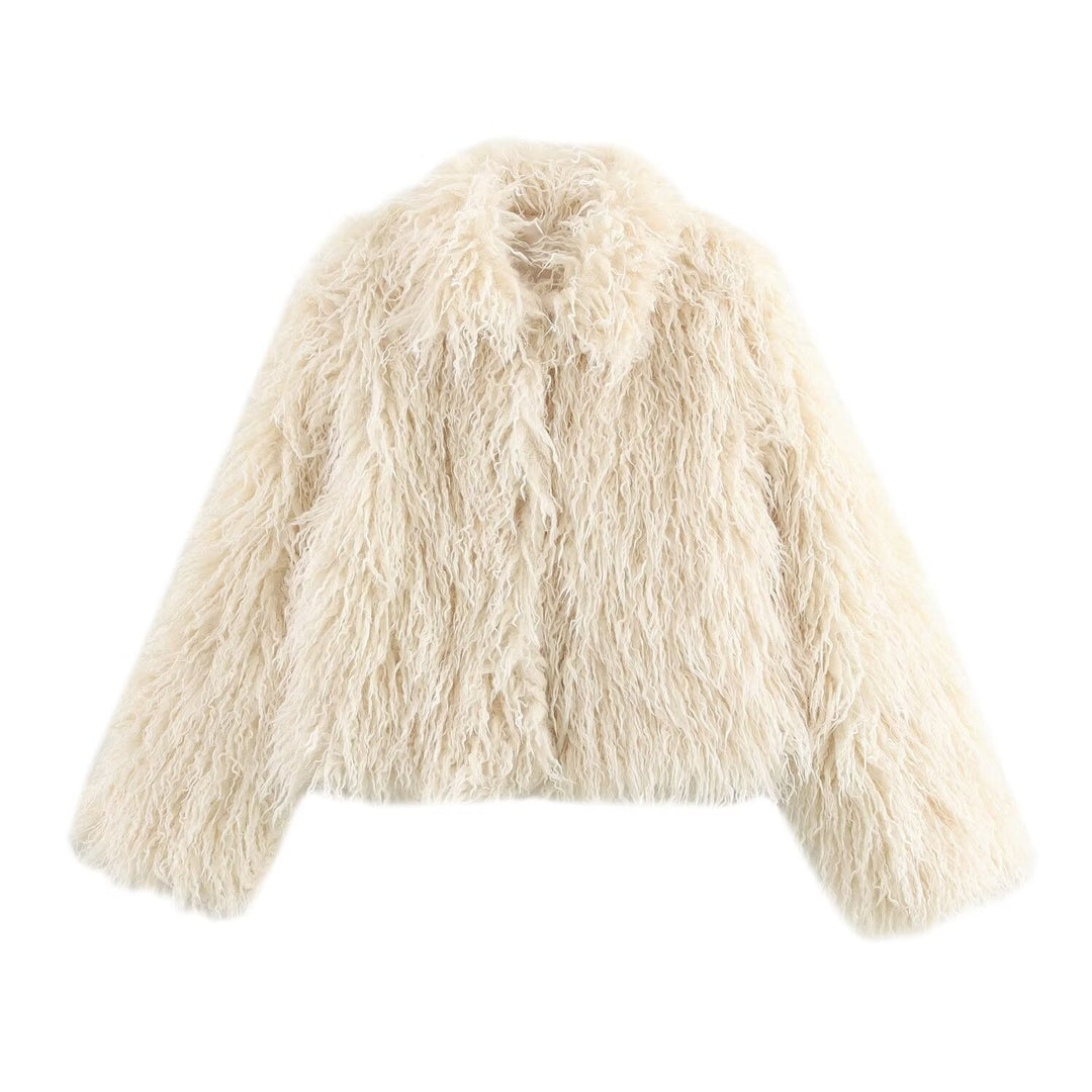 Women short cut shaggy faux fur jacket with voluminous shawl collar Mune Fashion