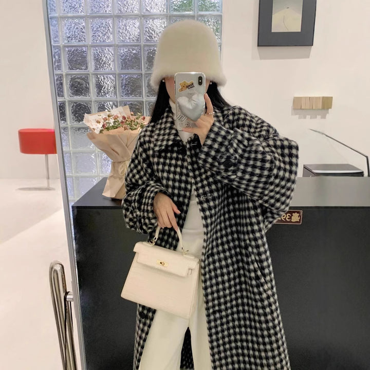 Women's Houndstooth Oversize Wool Blend Coat with Wide Cut and Button Closure Mune Fashion
