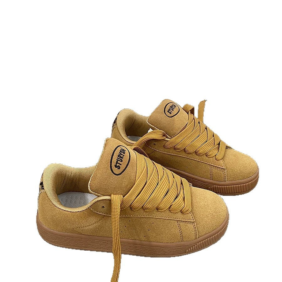 Women's sneakers in minimalist design with comfortable sole Mune Fashion