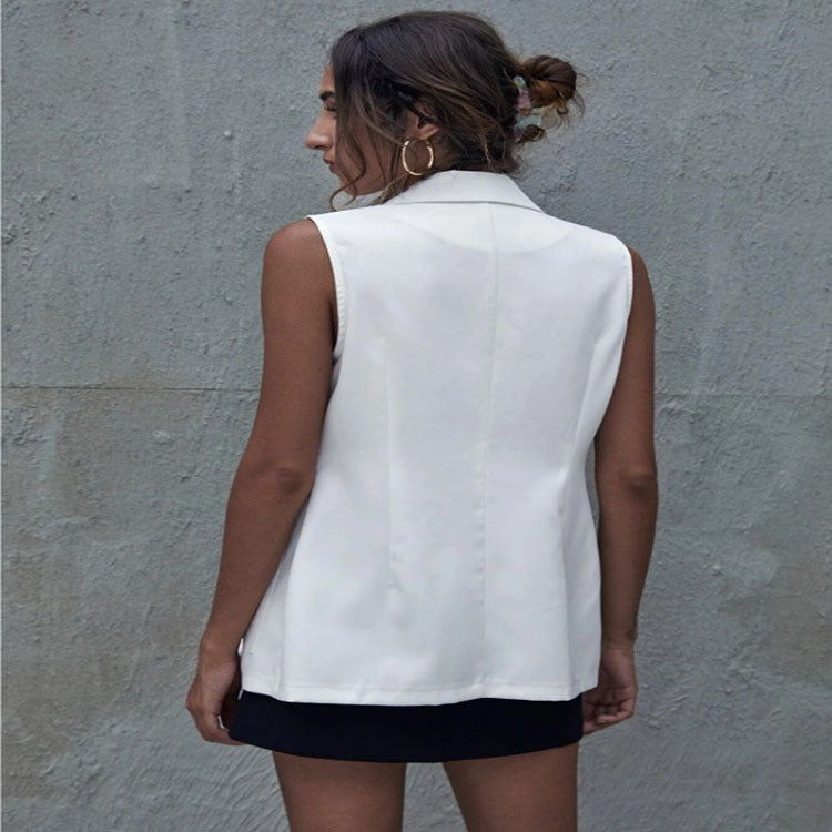 Women's sleeveless long blazer vest in tailoring with single-button closure and patch pockets Mune Fashion
