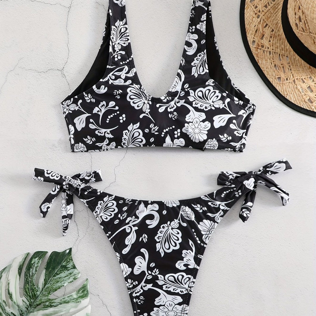 Women's Triangle Bikini with Playful Knot Detail Mune Fashion