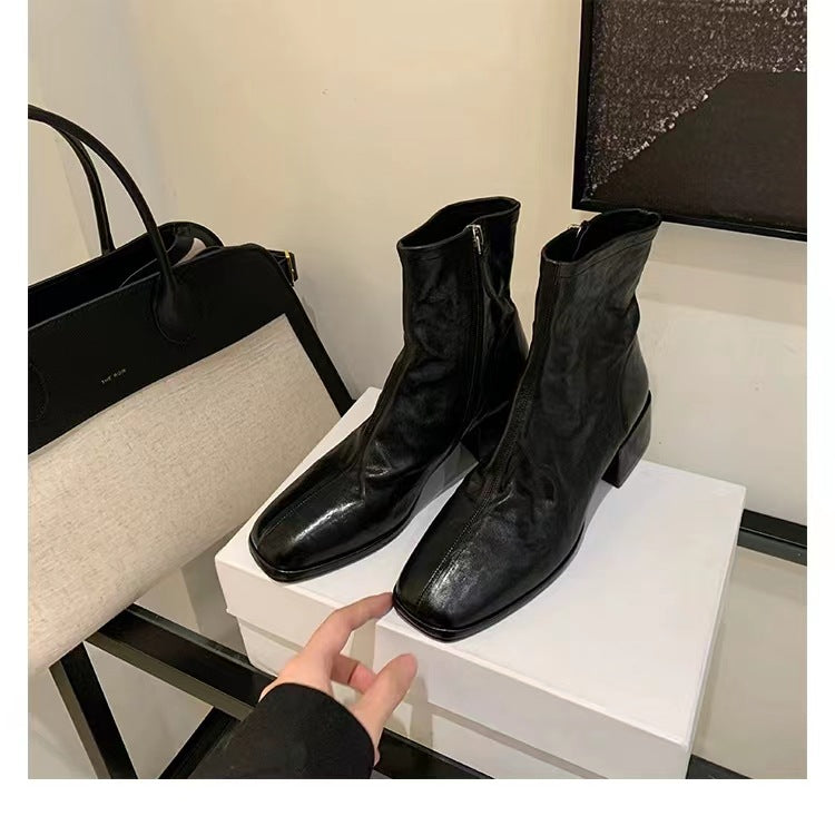 Ladies ankle-high smooth leather ankle boots with medium block heel and side zipper Mune Fashion