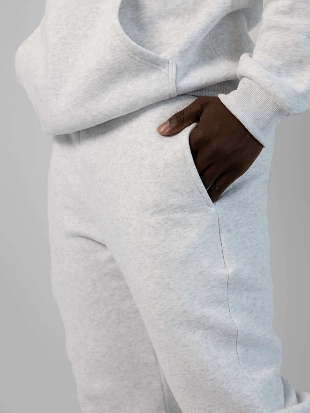 Women's casual sweatpants with high waistband, side pockets and elastic cuffs Mune Fashion