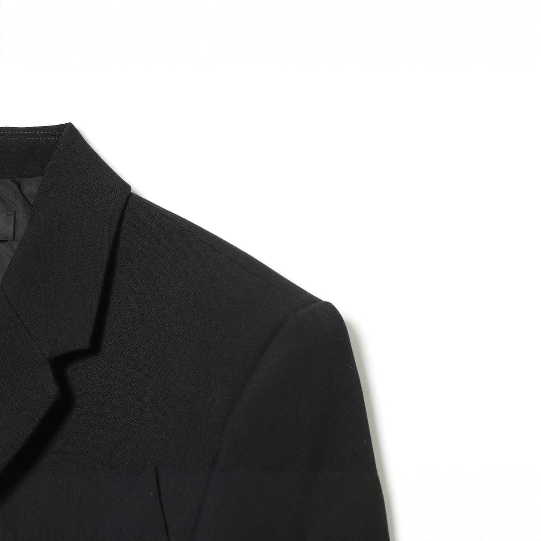 Women Long Blazer with Lapel Collar, Tailored Cut and Three Buttons