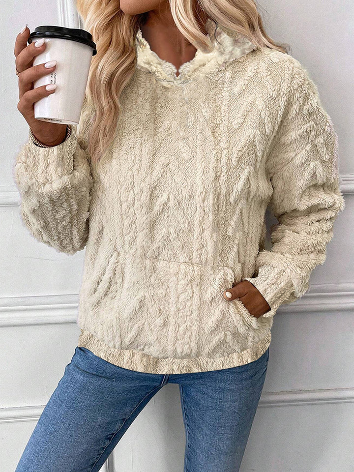Women's cozy teddy fleece pullover with kangaroo pocket and light stand-up collar Mune Fashion