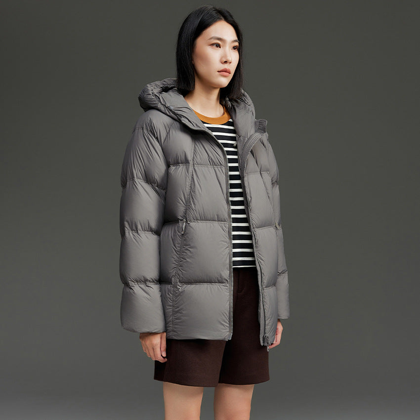Women short cut boxy quilted jacket with detachable hood and thermo insulation Mune Fashion