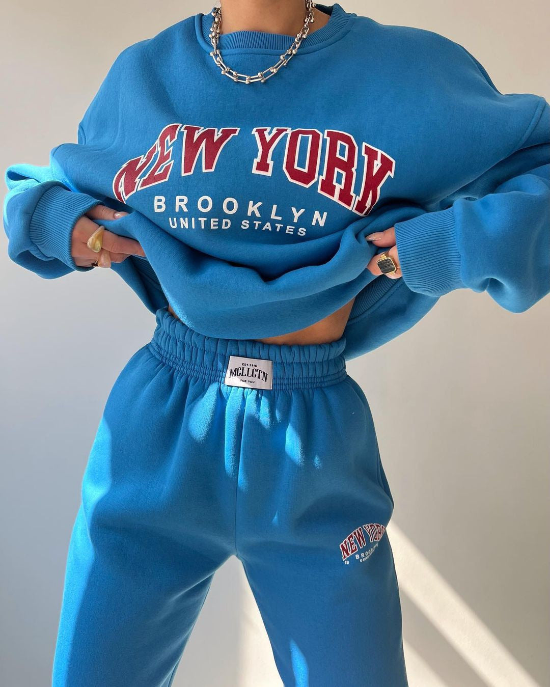 Women Oversized Lounge Set made of cotton fleece with college embroidery and relaxed joggers Mune Fashion