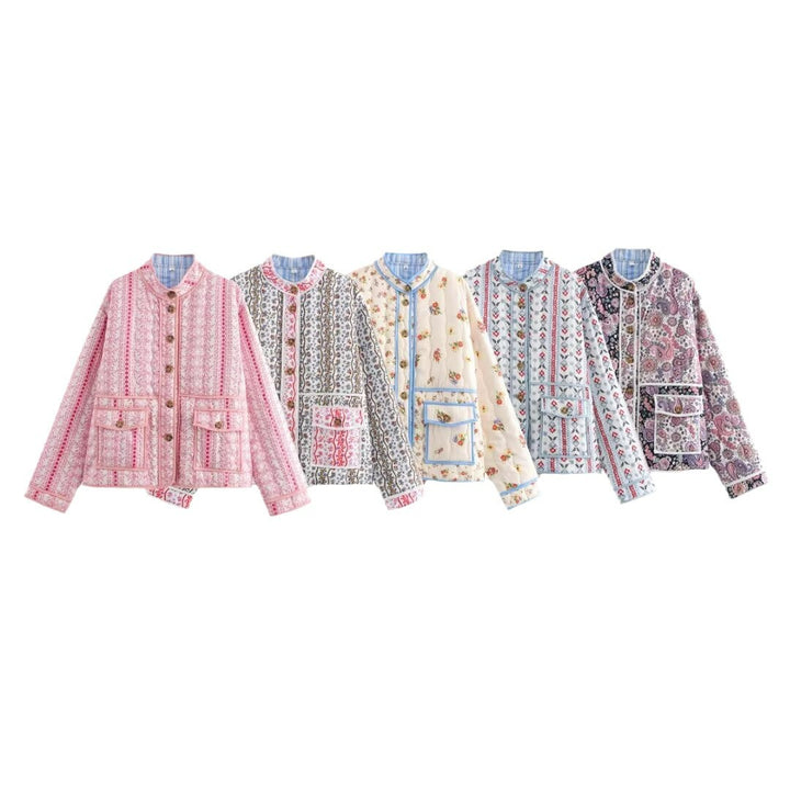 Ladies quilted short jacket with stand-up collar, patch pockets and fine ethnic print Mune Fashion