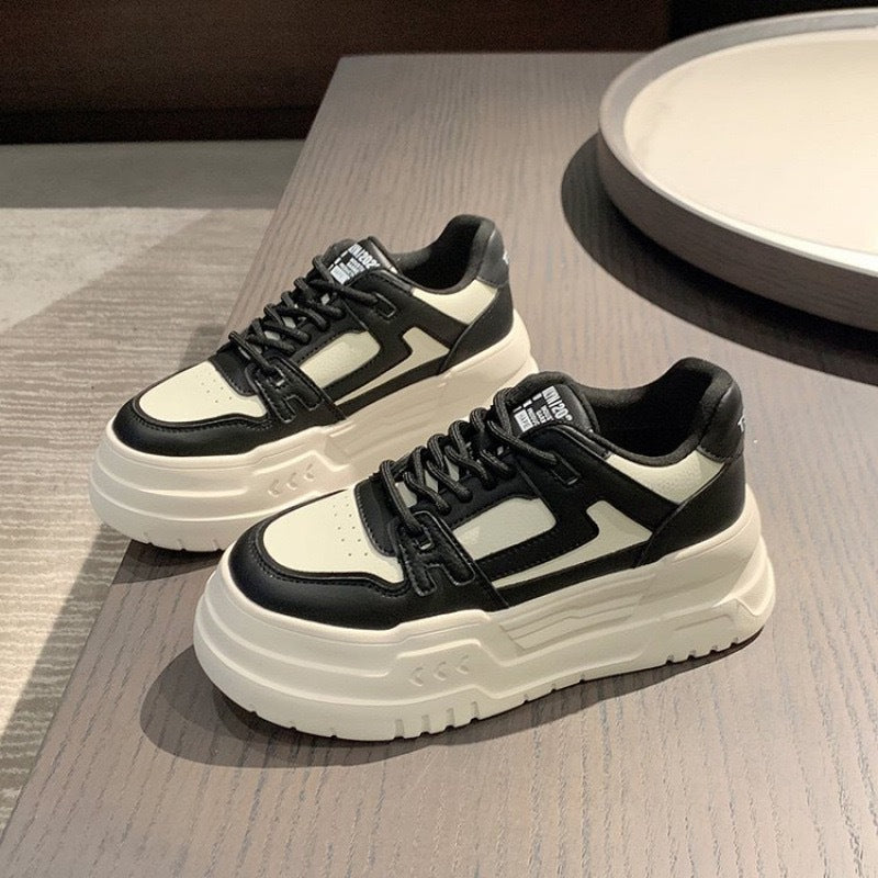 Women Chunky Sneakers with sporty design and chunky sole Mune Fashion