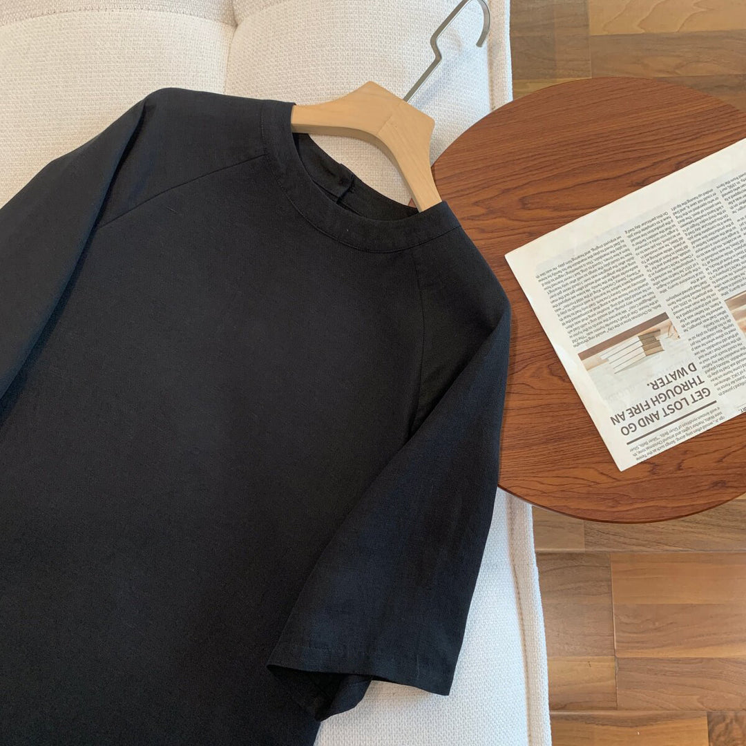 Women's elegant and airy blouse made of fine fabric Drune