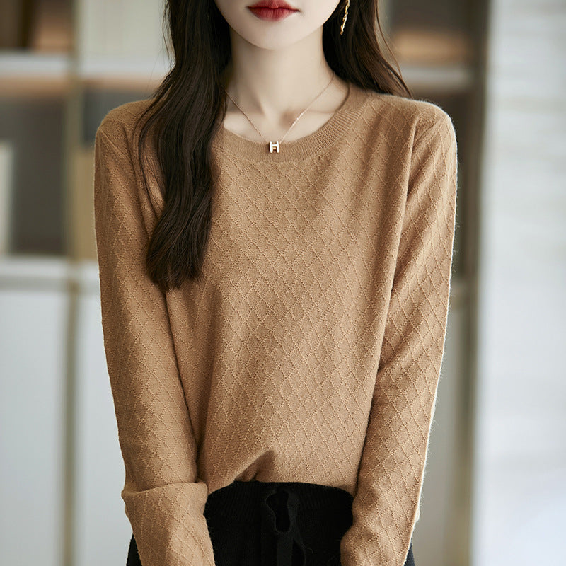 Women's Casual Fine Knit Sweater with Subtle Diamond Pattern and Ribbed Cuffs Mune Fashion