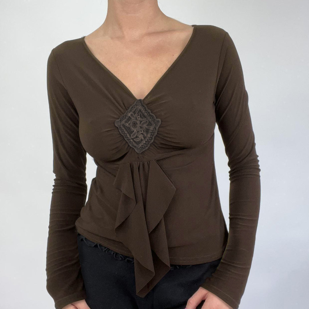 Women's Figure-Hugging V-Neck Long Sleeve Top with Decorative Crochet Application and Waterfall Hem Mune Fashion