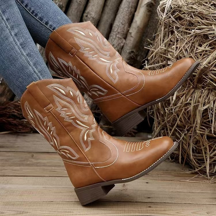 Ladies' Western cowboy boots with pointed toe, embroidered shaft, and medium block heel Mune Fashion