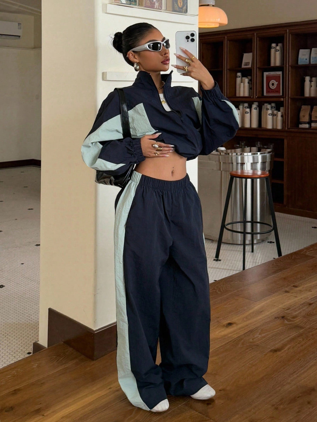 Women's Cropped Training Jacket and High-Cut Wide-Leg Jogging Pants Set Mune Fashion