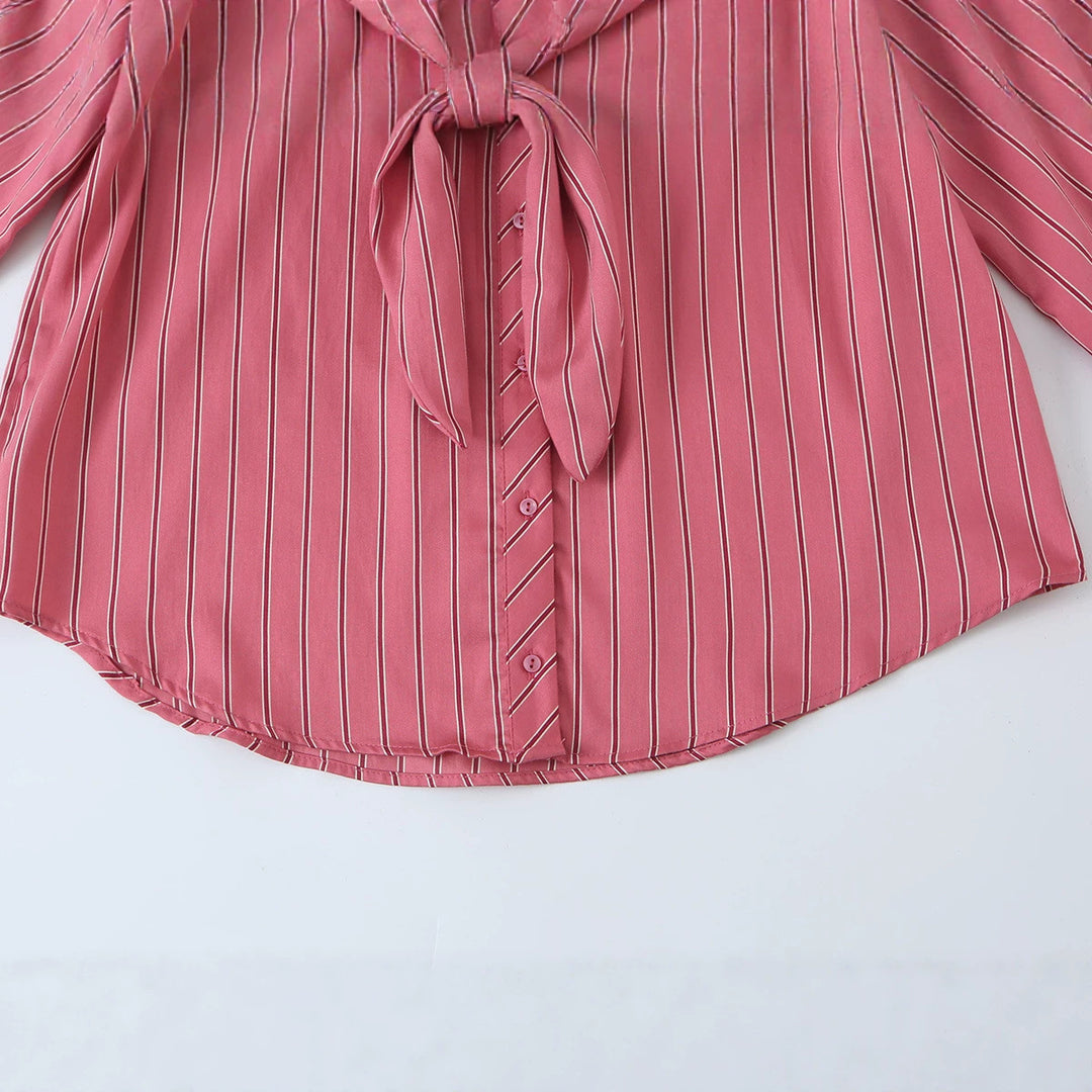 Women's blouse with bow collar, continuous button placket and balloon sleeves Mune Fashion