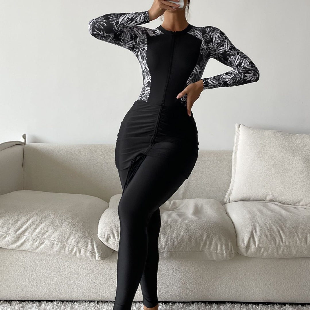 Ladies' Sporty Rashguard with figure-flattering design Mune Fashion