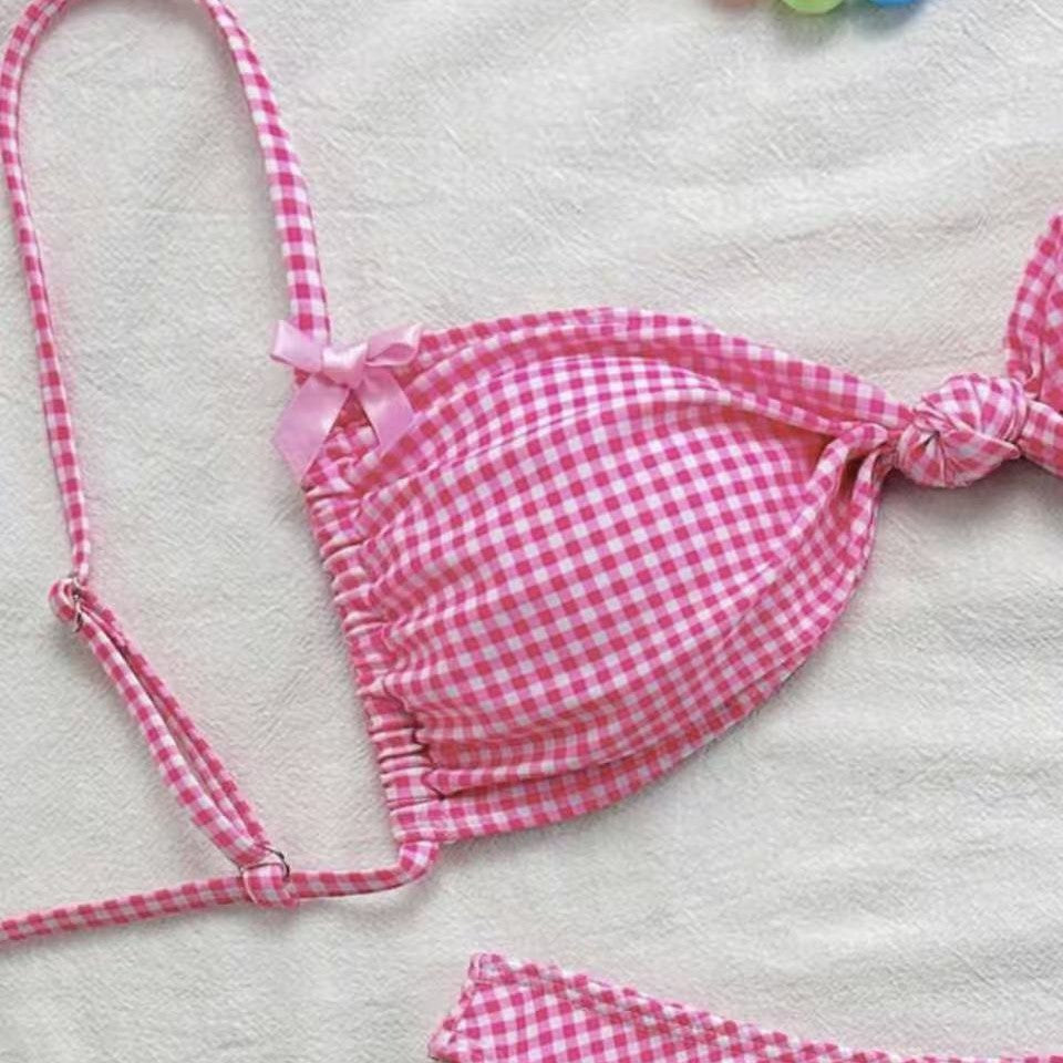 Women's bikini set with ruffle details and adjustable straps Mune Fashion