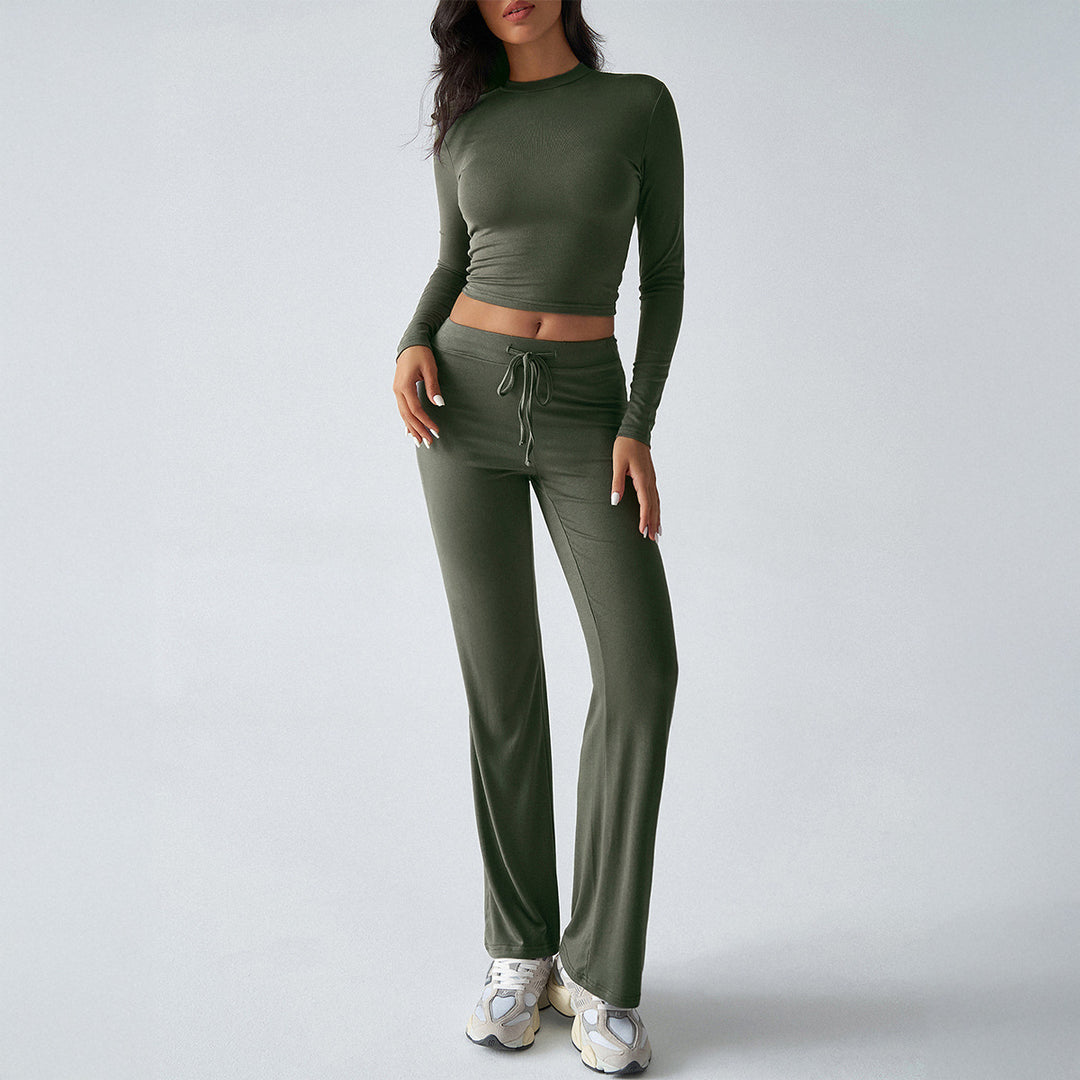 Women's fitted long sleeve crop top and wide lounge pants in a two-piece set made of stretch jersey Mune Fashion