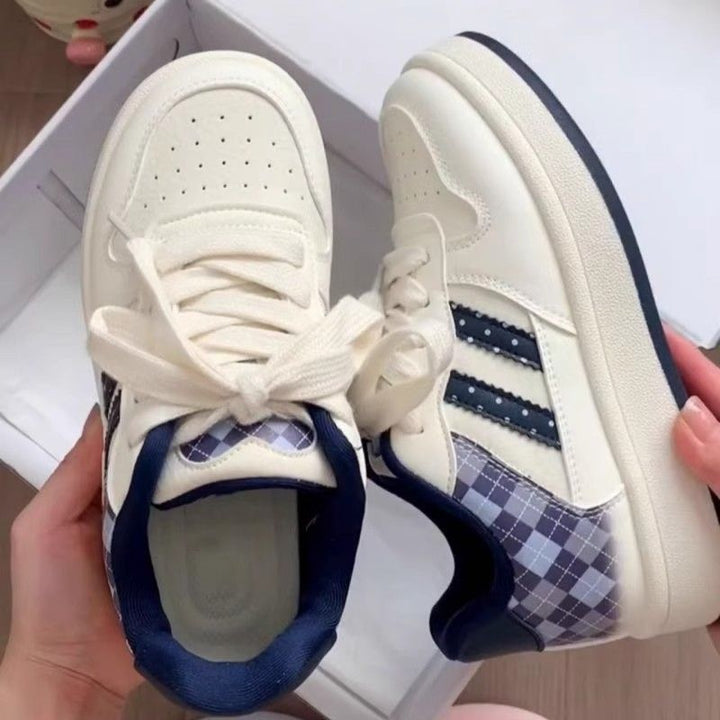 Women's Comfortable Sneakers with Fashionable Check Pattern Mune Fashion