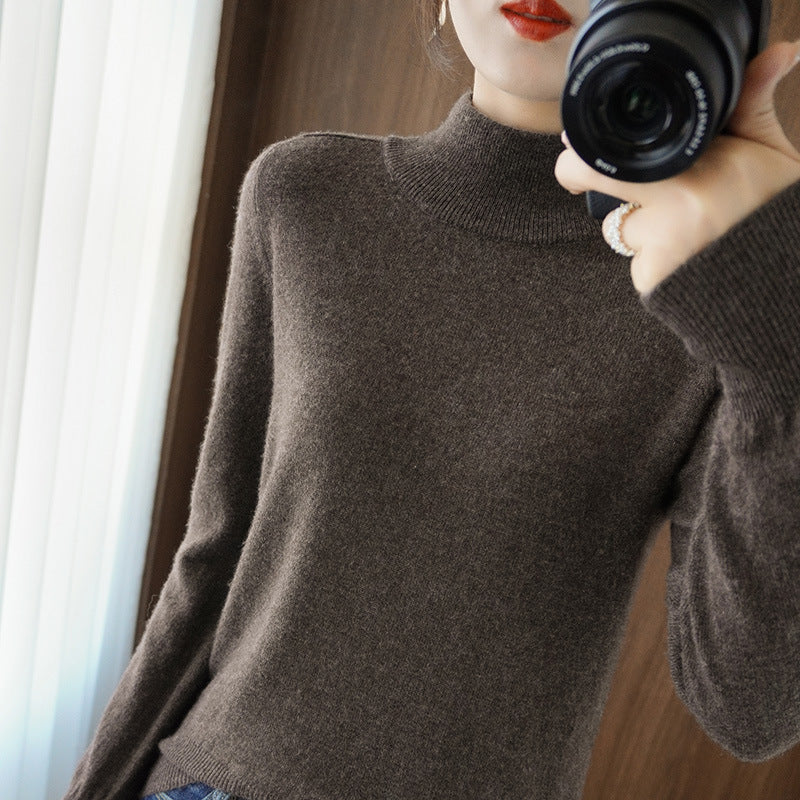 Women's Mockneck Pullover made of fluffy Angora blend with casual balloon sleeve silhouette Mune Fashion