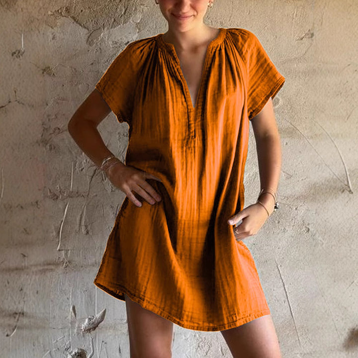 Women's Lightweight Top with V-Neck and Loose Fit Mune Fashion