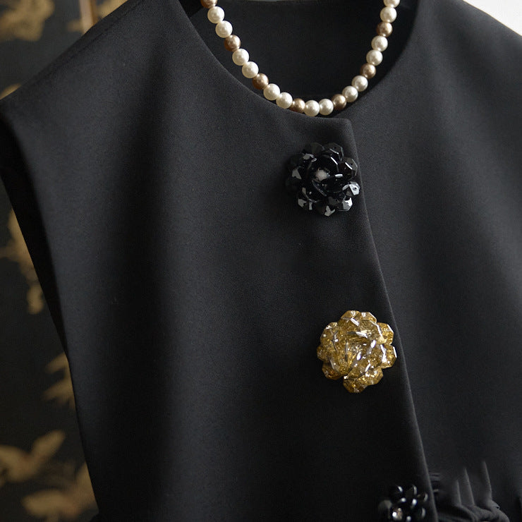 Women's Fashion Vest with Unique Buttons Mune Fashion