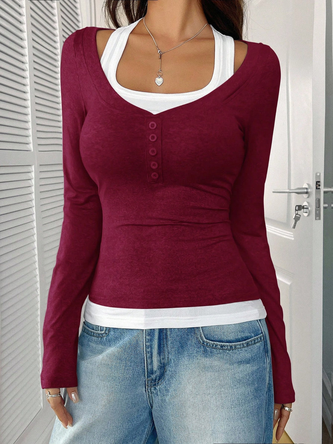 Women's fitted long-sleeve Henley shirt with deep U-neck and button placket Mune Fashion