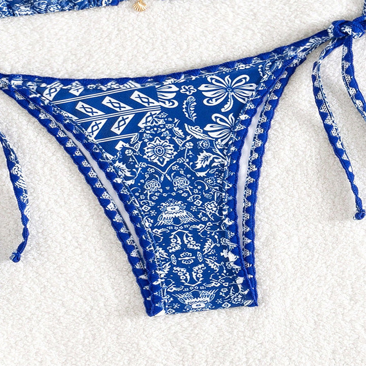 Women Triangle Bikini Set with Playful Tie Design Mune Fashion