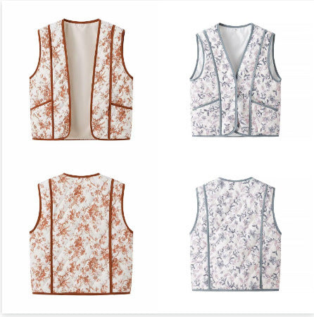 Women's light quilted vest with floral print, V-neck and side pockets Mune Fashion